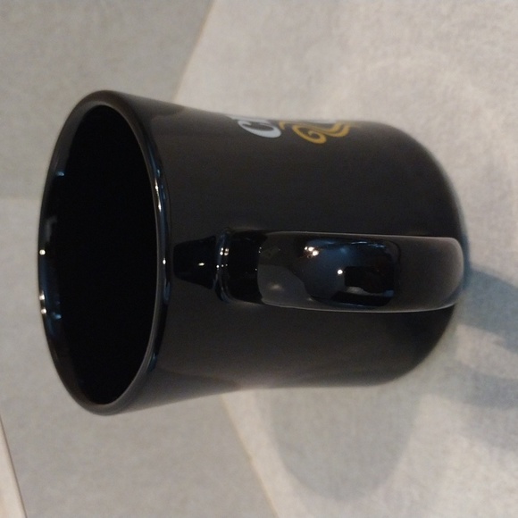 Red Shed coffee mug. - Picture 4 of 8